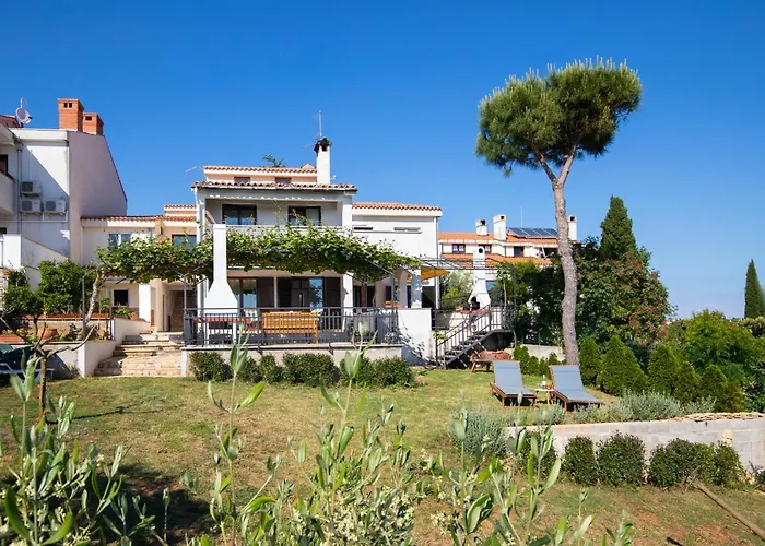 House Ingrid Апартаменты Пула